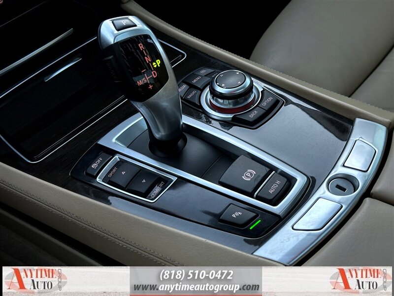 2013 BMW 7 Series 750i photo 19