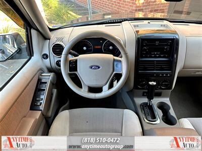 2006 Ford Explorer XLT   - Photo 11 - Sherman Oaks, CA 91403-1701