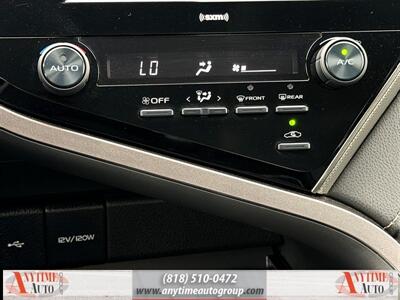 2020 Toyota Camry SE   - Photo 18 - Sherman Oaks, CA 91403-1701