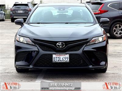 2020 Toyota Camry SE   - Photo 2 - Sherman Oaks, CA 91403-1701