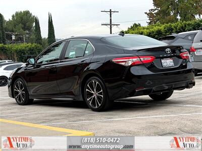2020 Toyota Camry SE   - Photo 5 - Sherman Oaks, CA 91403-1701