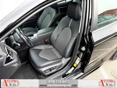 2020 Toyota Camry SE   - Photo 14 - Sherman Oaks, CA 91403-1701