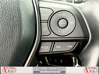 2020 Toyota Camry SE   - Photo 22 - Sherman Oaks, CA 91403-1701