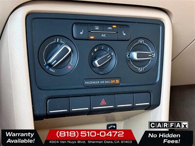 2013 Volkswagen Beetle Convertible 2.5L PZEV - Photo 19 - Sherman Oaks, CA 91403-1701
