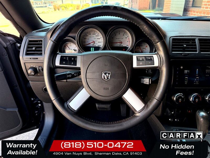 2010 Dodge Challenger SRT8   - Photo 17 - Sherman Oaks, CA 91403-1701