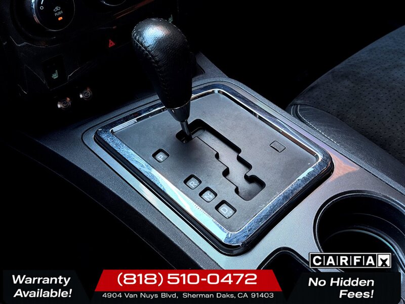 2010 Dodge Challenger SRT8   - Photo 16 - Sherman Oaks, CA 91403-1701