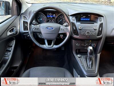 2016 Ford Focus SE   - Photo 11 - Sherman Oaks, CA 91403-1701