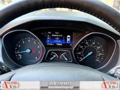 2016 Ford Focus SE   - Photo 15 - Sherman Oaks, CA 91403-1701