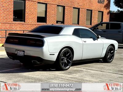 2020 Dodge Challenger SXT   - Photo 7 - Sherman Oaks, CA 91403-1701