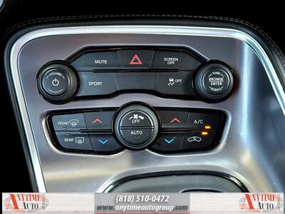 2020 Dodge Challenger SXT   - Photo 17 - Sherman Oaks, CA 91403-1701