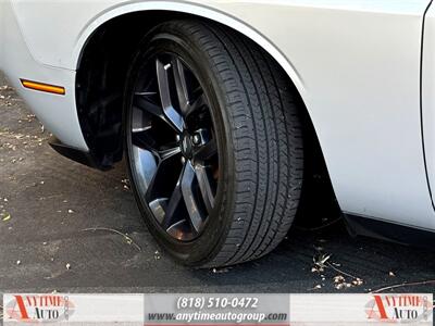 2020 Dodge Challenger SXT   - Photo 22 - Sherman Oaks, CA 91403-1701