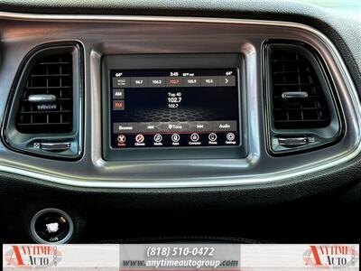 2020 Dodge Challenger SXT   - Photo 14 - Sherman Oaks, CA 91403-1701