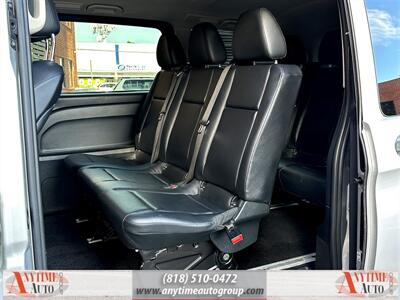 2017 Mercedes-Benz Metris Passenger   - Photo 18 - Sherman Oaks, CA 91403-1701