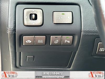 2012 Lexus LS 600h L   - Photo 26 - Sherman Oaks, CA 91403-1701
