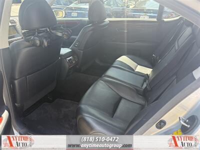 2012 Lexus LS 600h L   - Photo 13 - Sherman Oaks, CA 91403-1701