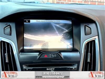 2012 Ford Focus Titanium   - Photo 19 - Sherman Oaks, CA 91403-1701