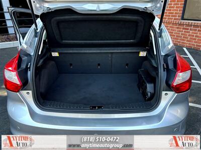 2012 Ford Focus Titanium   - Photo 25 - Sherman Oaks, CA 91403-1701