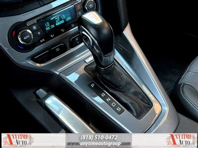 2012 Ford Focus Titanium   - Photo 22 - Sherman Oaks, CA 91403-1701