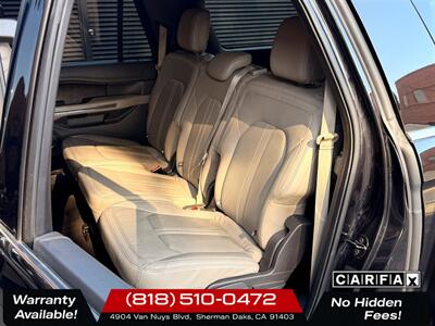 2020 Ford Expedition MAX Limited   - Photo 24 - Sherman Oaks, CA 91403-1701