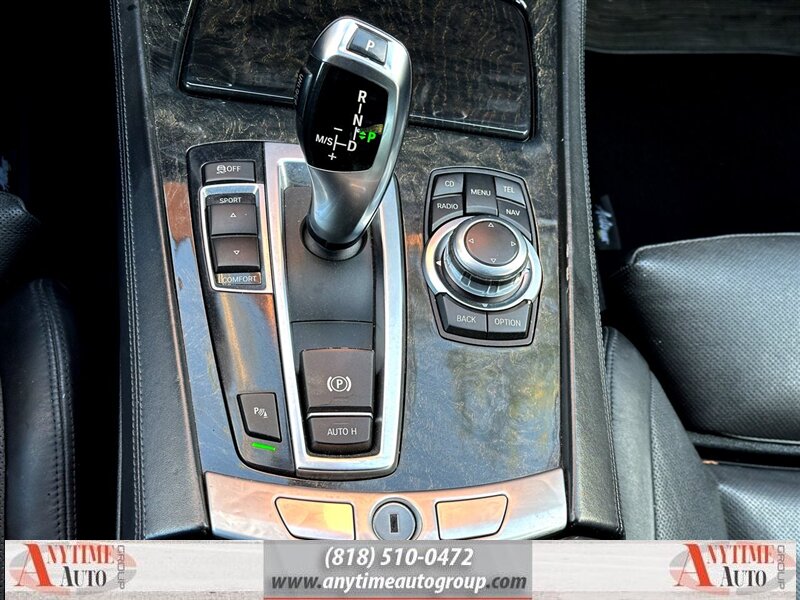 2012 BMW 7 Series 750i photo 21