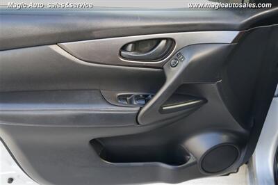 2019 Nissan Rogue Sport S - Photo 13 - Phoenix, AZ 85034