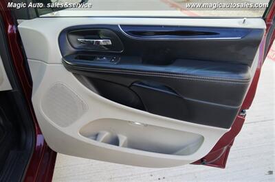 2020 Dodge Grand Caravan SXT   - Photo 18 - Phoenix, AZ 85034