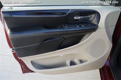 2020 Dodge Grand Caravan SXT   - Photo 13 - Phoenix, AZ 85034