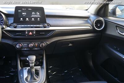 2021 Kia Forte LXS - Photo 23 - Phoenix, AZ 85034