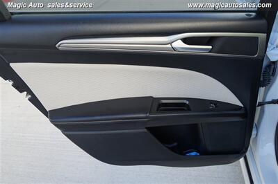 2019 Ford Fusion SE   - Photo 21 - Phoenix, AZ 85034