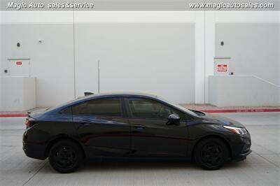 2018 Chevrolet Cruze LS Auto - Photo 11 - Phoenix, AZ 85034
