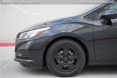 2018 Chevrolet Cruze LS Auto - Photo 9 - Phoenix, AZ 85034