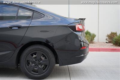 2018 Chevrolet Cruze LS Auto - Photo 10 - Phoenix, AZ 85034