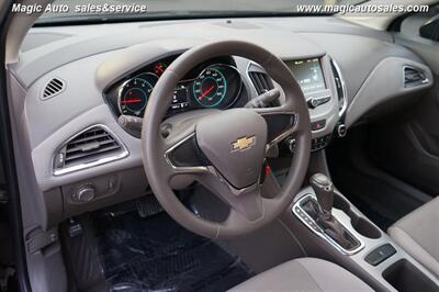 2018 Chevrolet Cruze LS Auto - Photo 14 - Phoenix, AZ 85034