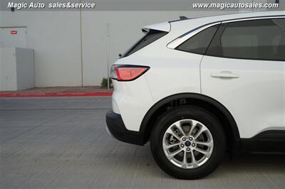 2020 Ford Escape SE   - Photo 8 - Phoenix, AZ 85034