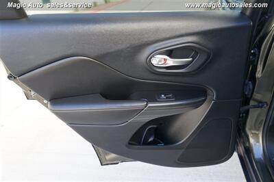 2014 Jeep Cherokee Limited - Photo 21 - Phoenix, AZ 85034