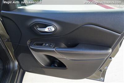 2014 Jeep Cherokee Limited - Photo 18 - Phoenix, AZ 85034