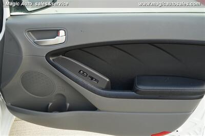 2017 Kia Forte LX   - Photo 14 - Phoenix, AZ 85034