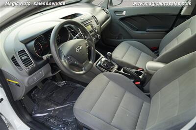 2017 Kia Forte LX   - Photo 10 - Phoenix, AZ 85034