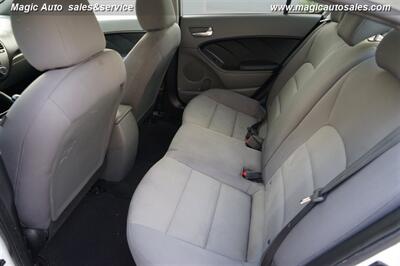2017 Kia Forte LX   - Photo 16 - Phoenix, AZ 85034