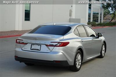 2025 Toyota Camry LE Hybrid - Photo 5 - Phoenix, AZ 85034