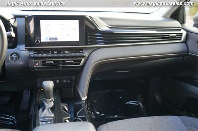 2025 Toyota Camry LE Hybrid - Photo 24 - Phoenix, AZ 85034