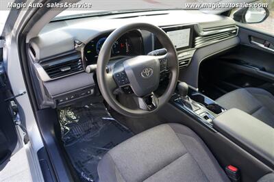 2025 Toyota Camry LE Hybrid - Photo 14 - Phoenix, AZ 85034