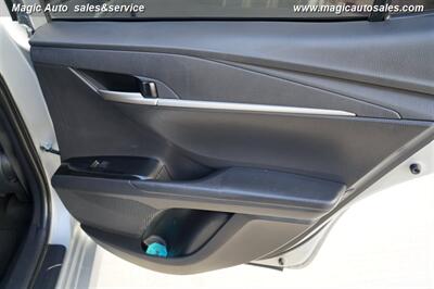 2025 Toyota Camry LE Hybrid - Photo 19 - Phoenix, AZ 85034