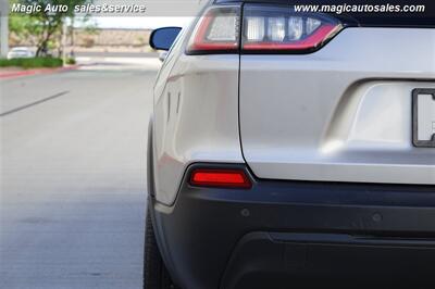 2019 Jeep Cherokee Latitude   - Photo 15 - Phoenix, AZ 85034