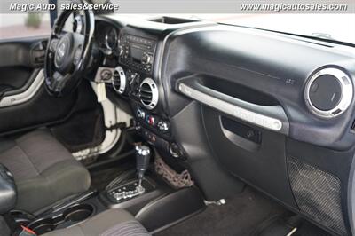 2012 Jeep Wrangler Sahara   - Photo 15 - Phoenix, AZ 85034