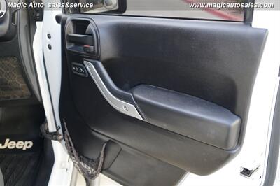 2012 Jeep Wrangler Sahara   - Photo 16 - Phoenix, AZ 85034