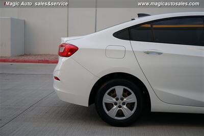 2017 Chevrolet Cruze LS Auto   - Photo 8 - Phoenix, AZ 85034