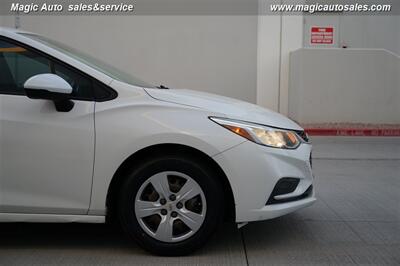 2017 Chevrolet Cruze LS Auto   - Photo 9 - Phoenix, AZ 85034