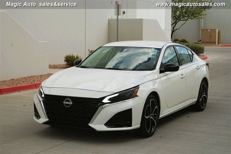2025 Nissan Altima 2.5 SR  
