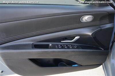 2021 Hyundai ELANTRA SEL   - Photo 13 - Phoenix, AZ 85034